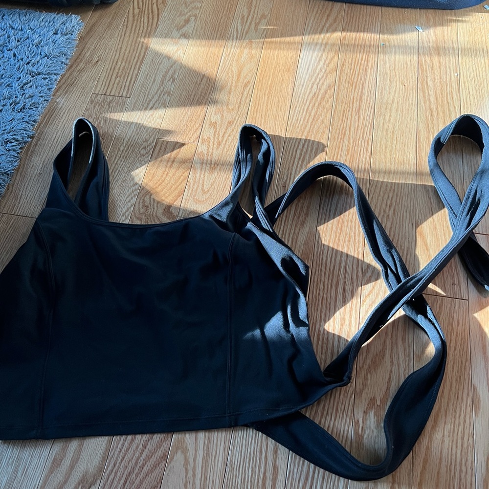 it’s a tie lululemon crop top